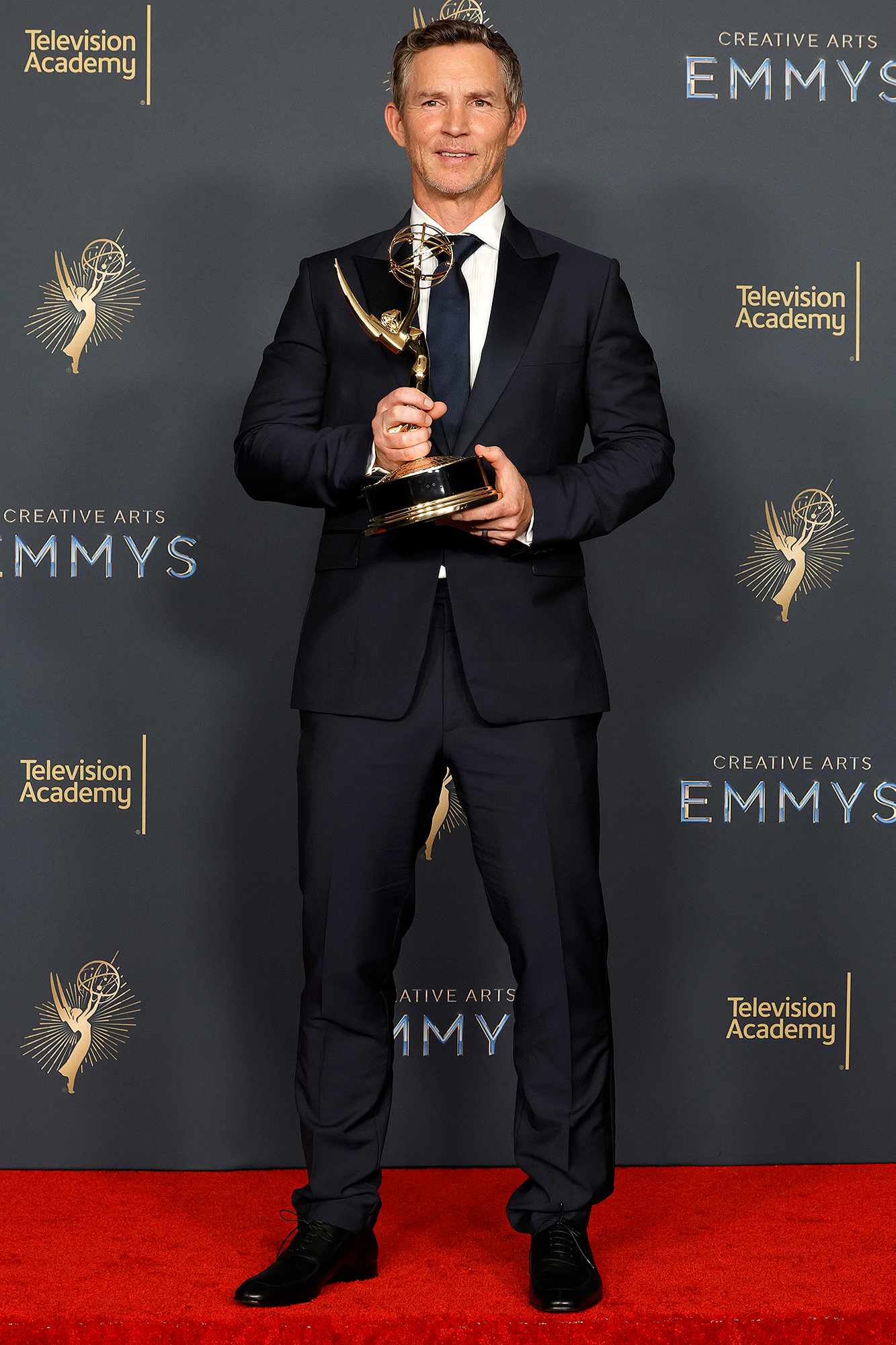 Shawn Hatosy celebrates his Emmy win for Outstanding Guest Actor in a Drama Series for "The Pitt"