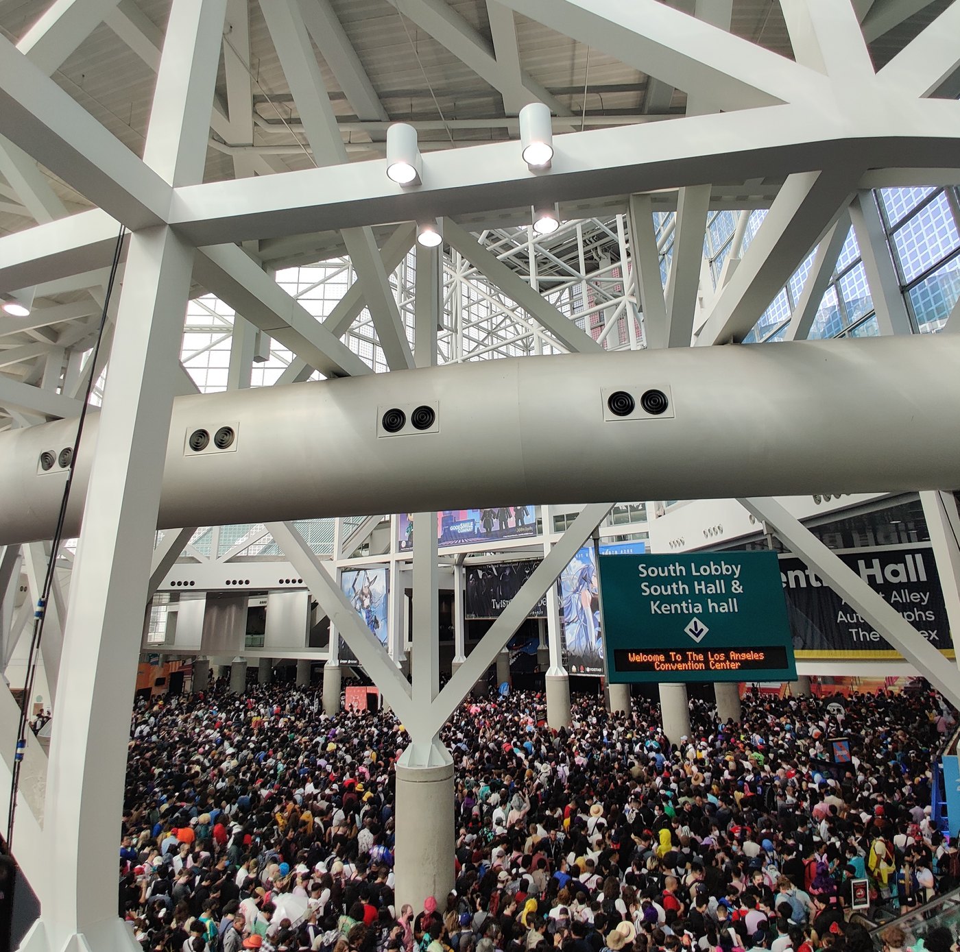 Crowds filling the hall at the Anime Expo 2022 convention opening