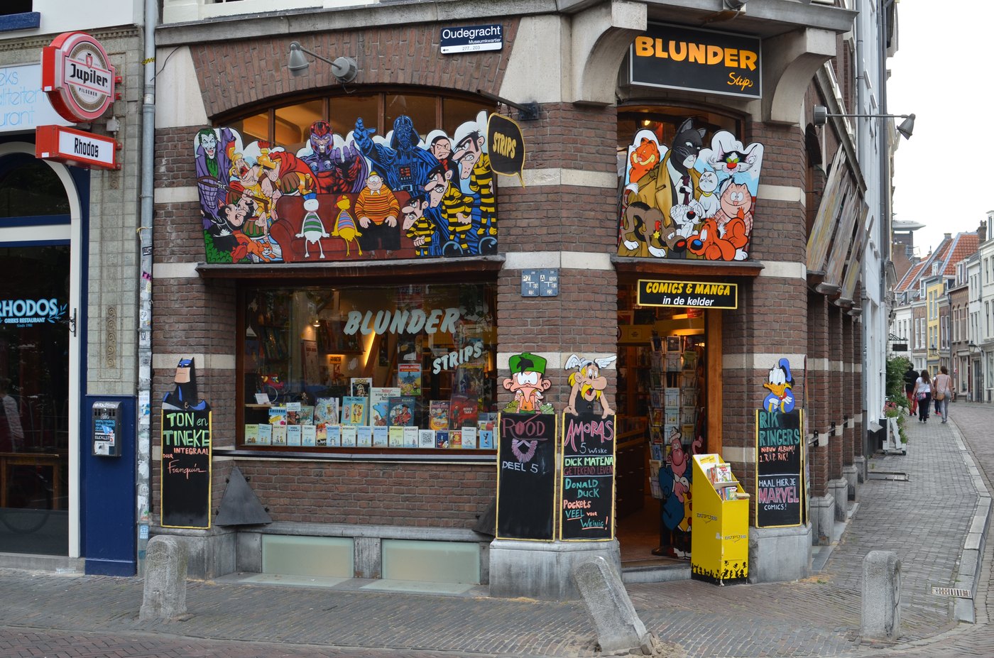 Comic book shop Blunder in Utrecht storefront with comics in the window
