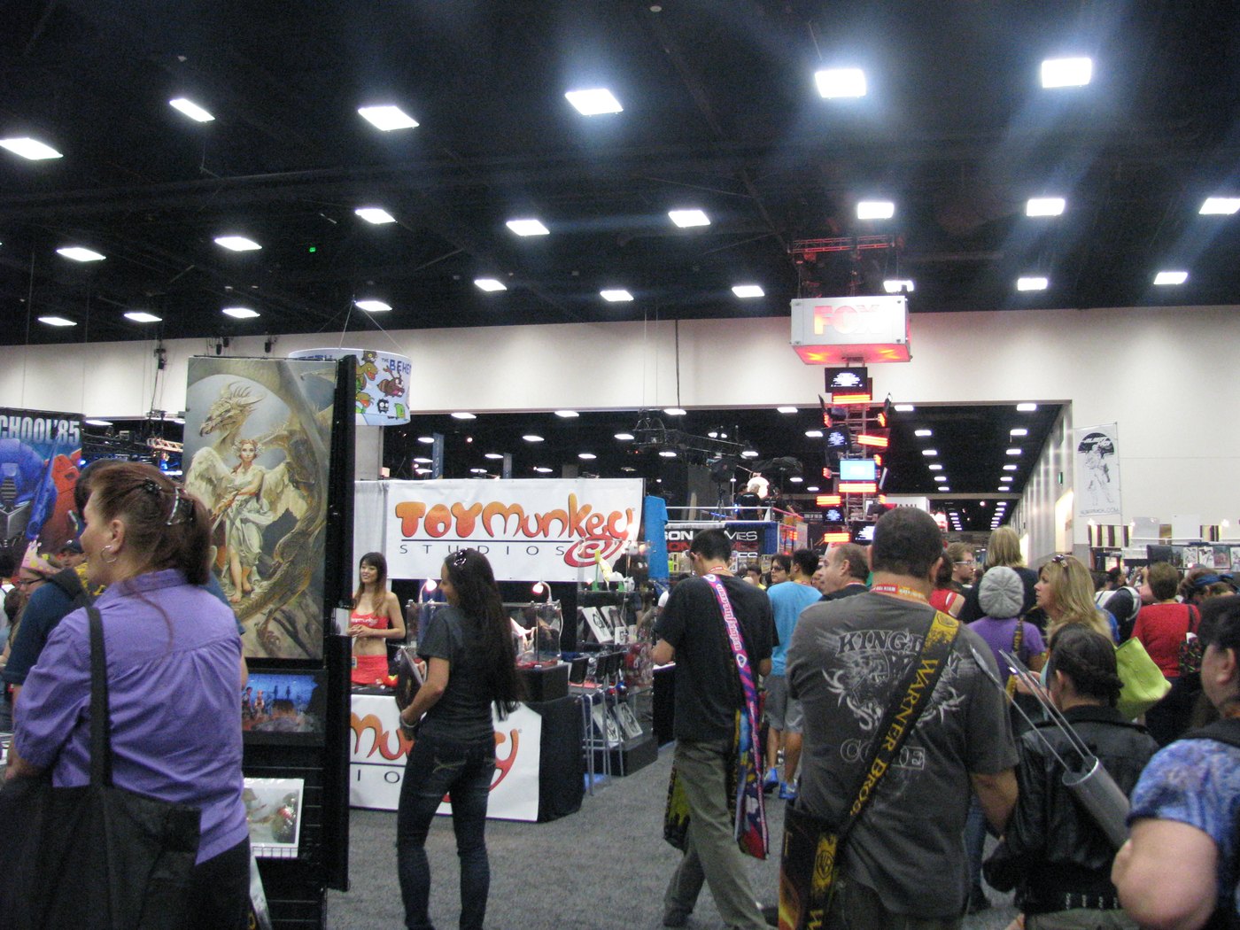 San Diego Comic-Con exhibit hall crowd