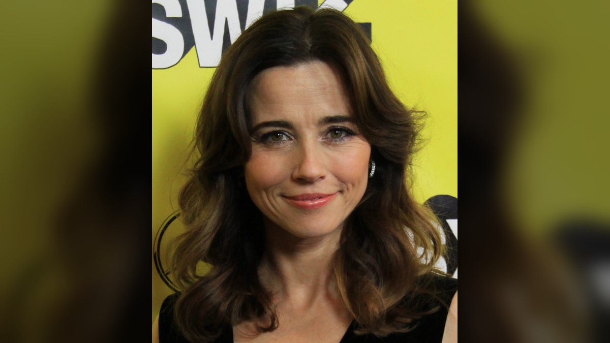 Linda Cardellini stars as Pamela Voorhees in Crystal Lake