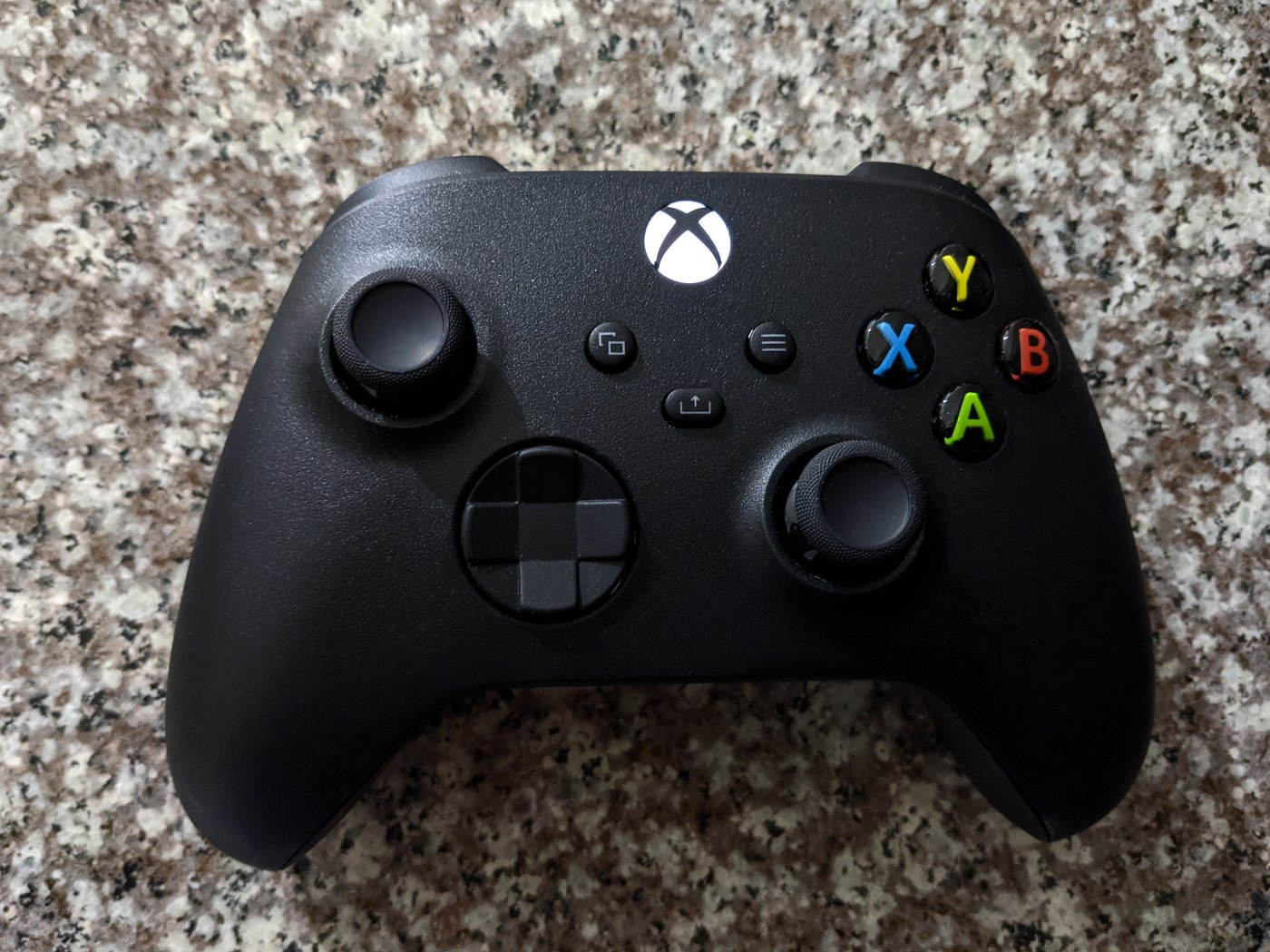 Standard Xbox Series X|S wireless controller